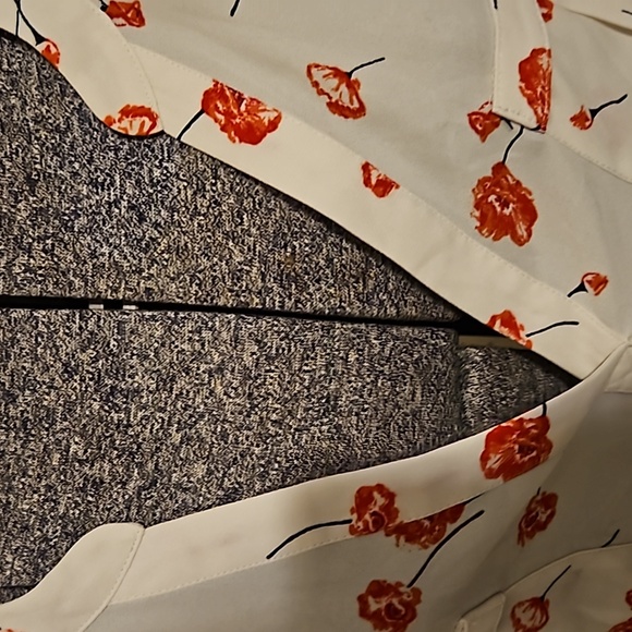 Maurices floral blouse - Picture 4 of 8